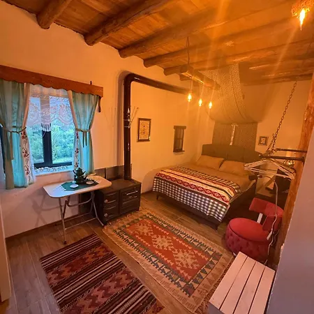 Saman Evim Ciftligi Sindirgi