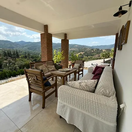 Saman Evim Ciftligi Rum i privatbostad Sindirgi