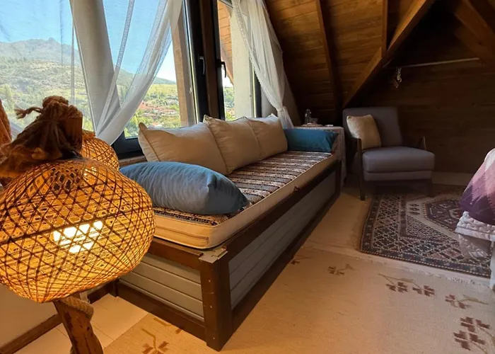 Saman Evim Ciftligi Sindirgi